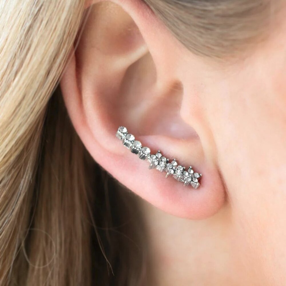 Paparazzi Jewelry Accessories - Flowery Finale - White Earrings - Vintage